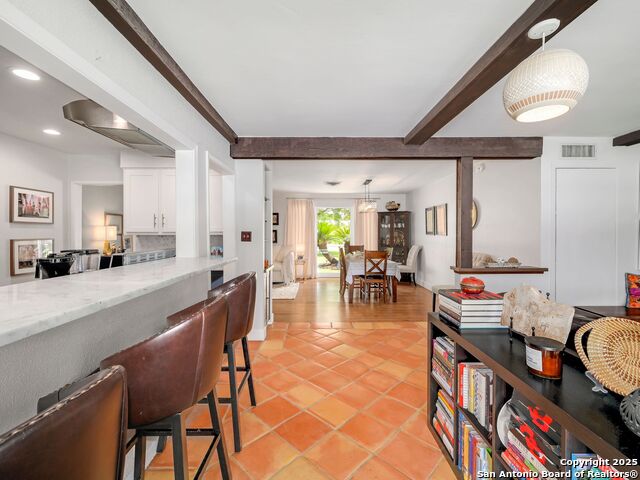 Image 20 of 42 For 319 Ridgehaven Pl
