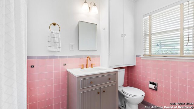 Listing photo id 28 for 303 Ridgehaven Pl