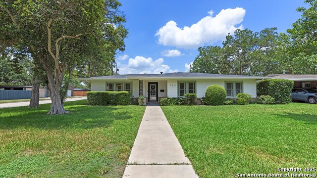 Listing photo id 36 for 303 Ridgehaven Pl