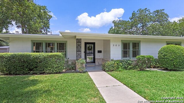 Listing photo id 37 for 303 Ridgehaven Pl