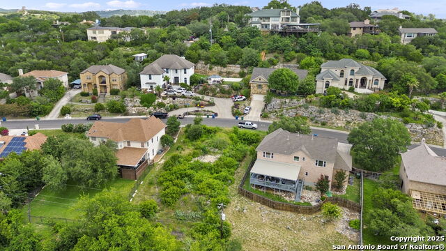 Listing photo id 6 for 7438 Moss Brook