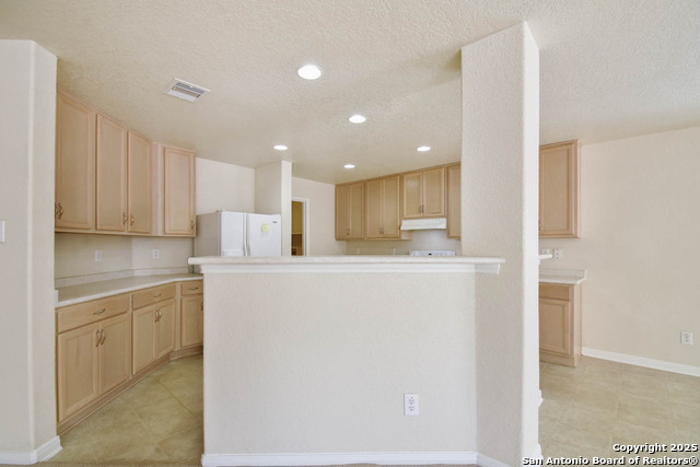 Listing photo id 8 for 184 Springtree