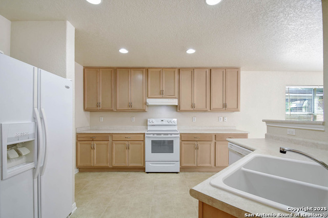 Listing photo id 9 for 184 Springtree