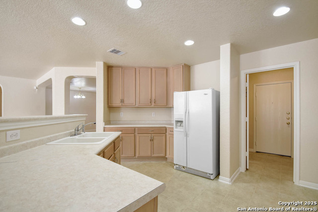 Listing photo id 11 for 184 Springtree