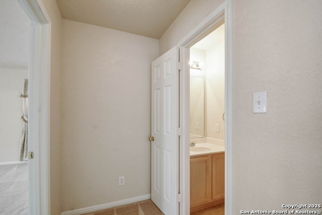 Listing photo id 13 for 184 Springtree