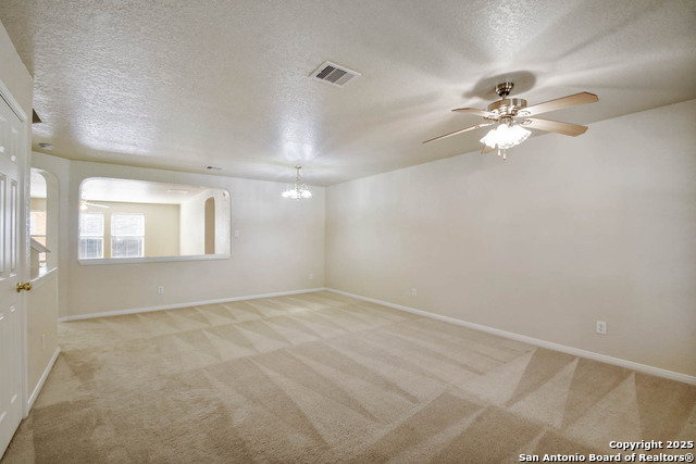 Listing photo id 1 for 184 Springtree