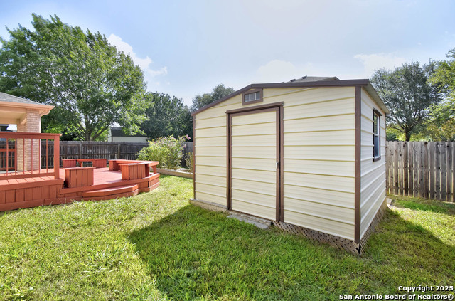 Listing photo id 29 for 184 Springtree