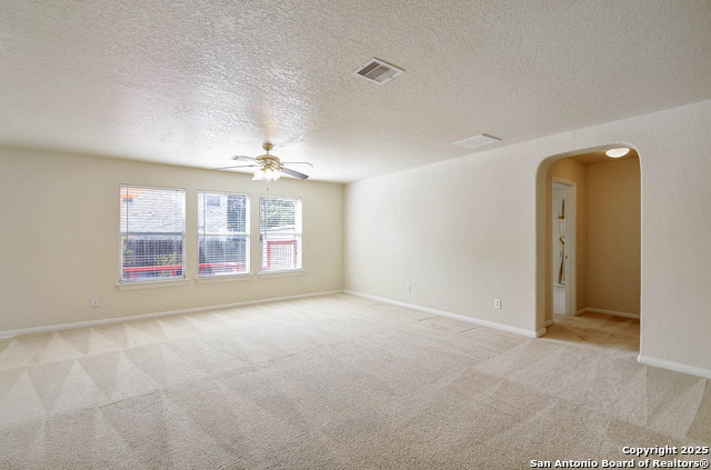 Listing photo id 5 for 184 Springtree
