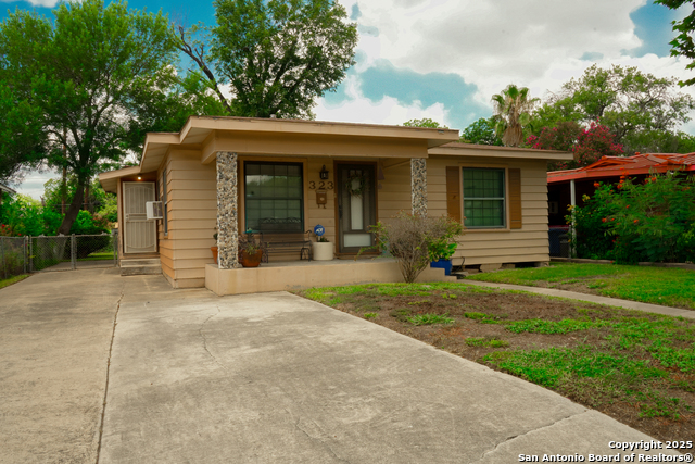 Image 4 of 29 For 323 Pletz Dr