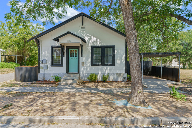 Details for 1614 Palmetto Ave N, San Antonio, TX 78208
