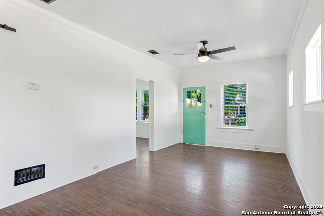 Image 10 of 31 For 1614 Palmetto Ave N