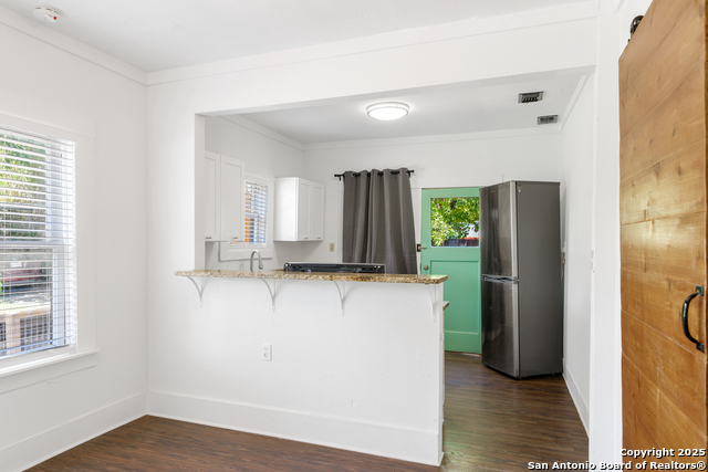 Image 15 of 31 For 1614 Palmetto Ave N