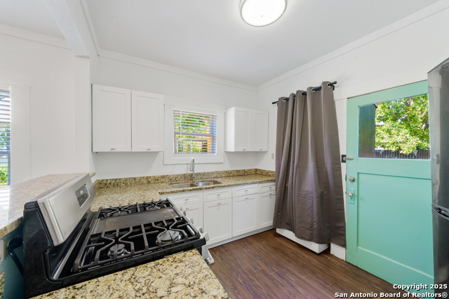 Image 16 of 31 For 1614 Palmetto Ave N
