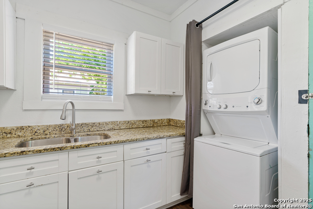 Image 19 of 31 For 1614 Palmetto Ave N