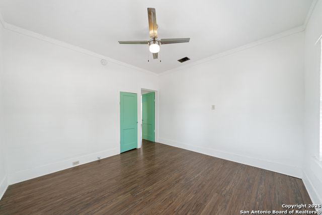 Image 23 of 31 For 1614 Palmetto Ave N