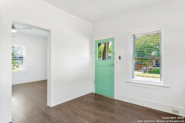 Image 6 of 31 For 1614 Palmetto Ave N