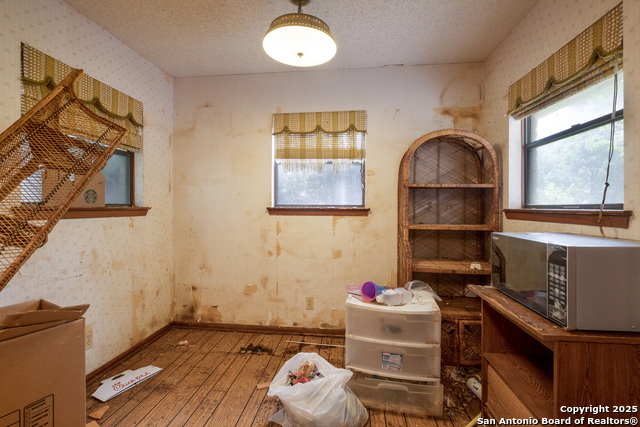 Image 9 of 22 For 16407 Ledge Park