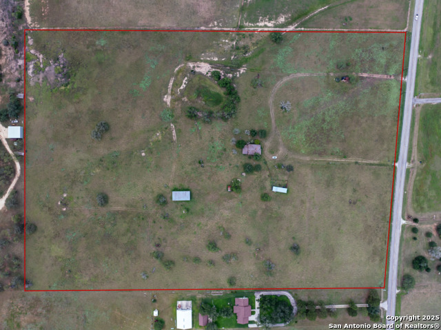 Listing photo id 4 for 13841 Fm 775