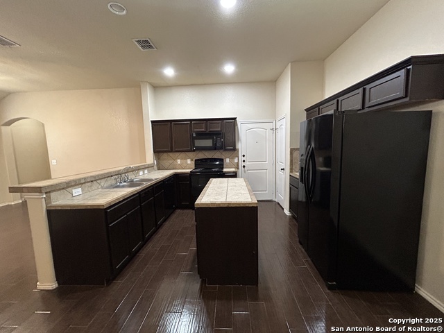 Image 10 of 29 For 692 Creekside