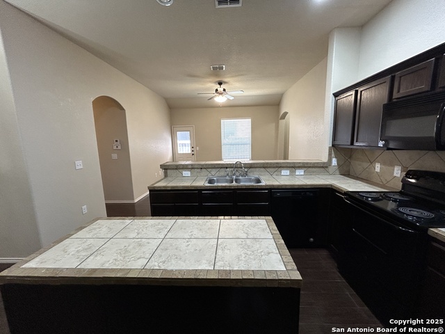 Image 13 of 29 For 692 Creekside