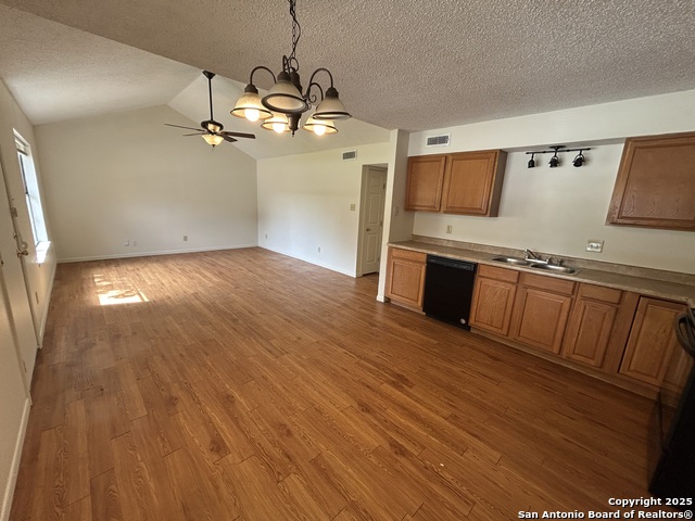 Image 10 of 28 For 1324 Mesquite S