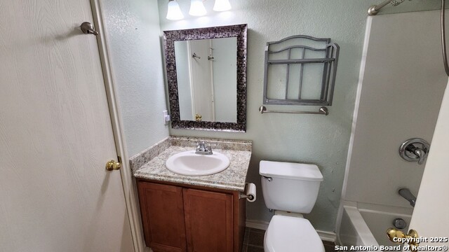 Listing photo id 8 for 310 Butternut