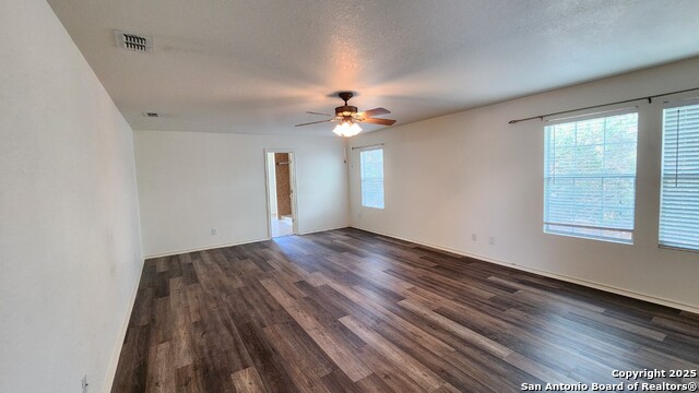 Listing photo id 24 for 310 Butternut