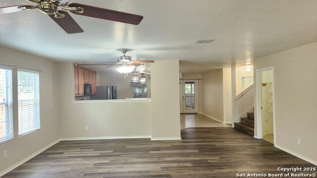 Listing photo id 1 for 310 Butternut