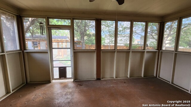 Listing photo id 28 for 310 Butternut
