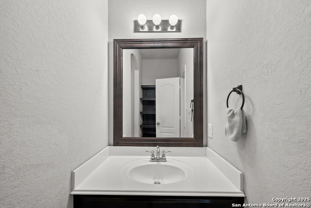 Image 21 of 28 For 7635 Mission Smt
