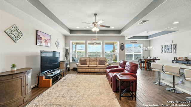 Image 11 of 29 For 323 Limestone