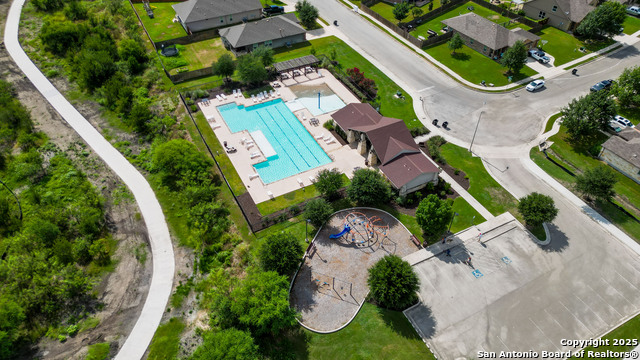 Image 26 of 29 For 323 Limestone