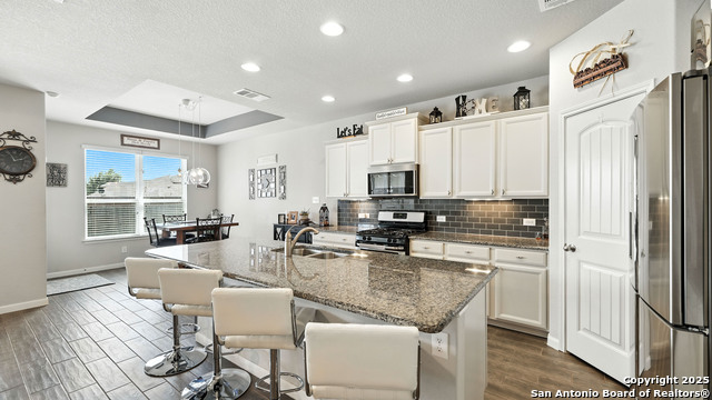 Image 6 of 29 For 323 Limestone