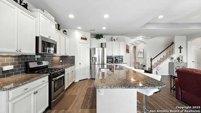 Image 7 of 29 For 323 Limestone