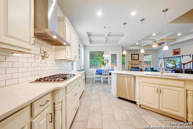 Listing photo id 9 for 1923 Gibraltar Dr