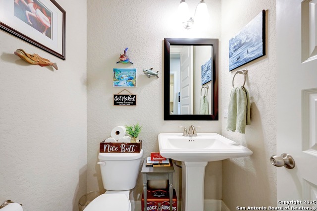 Listing photo id 17 for 1923 Gibraltar Dr