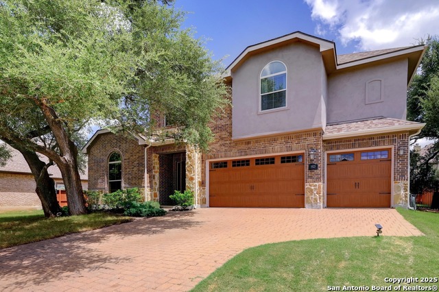 Listing photo id 0 for 1923 Gibraltar Dr