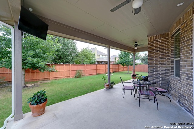 Listing photo id 34 for 1923 Gibraltar Dr