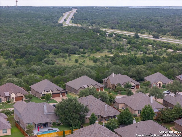 Listing photo id 37 for 1923 Gibraltar Dr