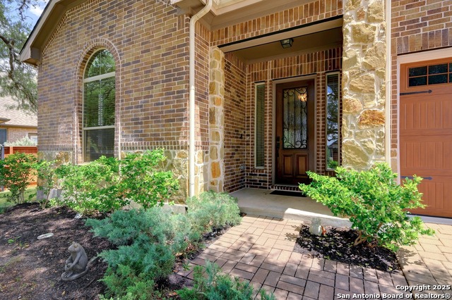 Listing photo id 2 for 1923 Gibraltar Dr