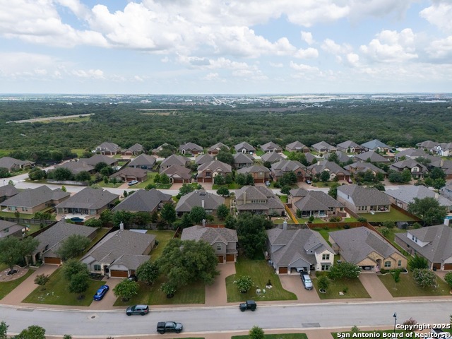 Listing photo id 39 for 1923 Gibraltar Dr