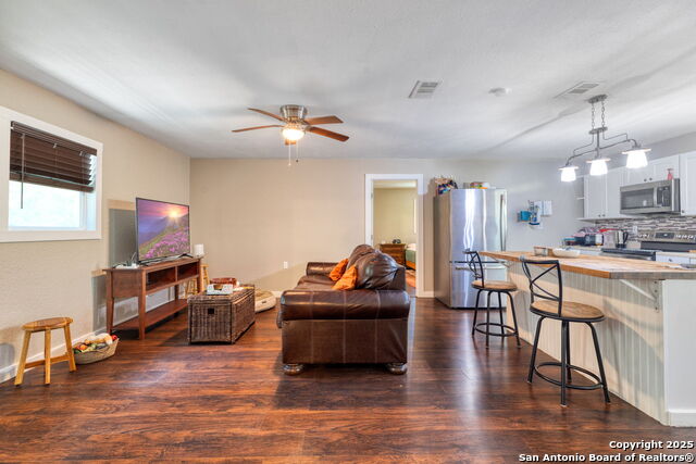 Image 6 of 25 For 461 Rust Ranch Rd