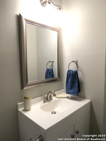Listing photo id 7 for 550 Como