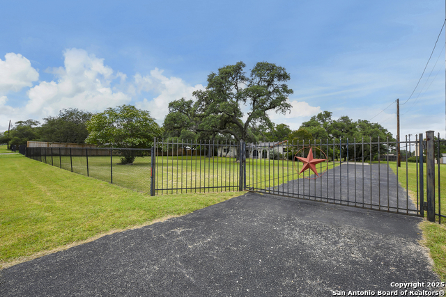 Details for 4989 Fm 1863, Bulverde, TX 78163
