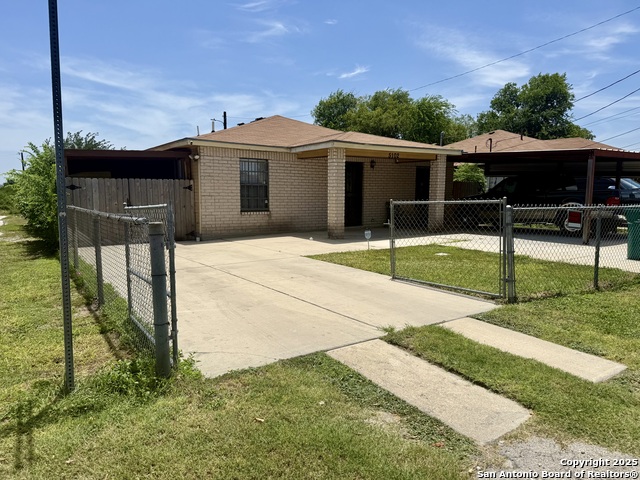 Listing photo id 0 for 5102 Hemphill Dr