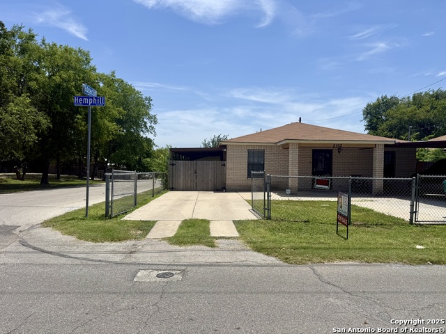Listing photo id 1 for 5102 Hemphill Dr
