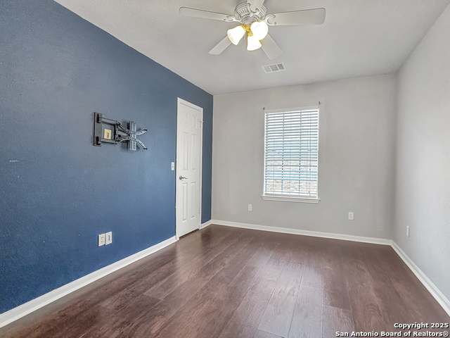 Listing photo id 11 for 7 Lockspring