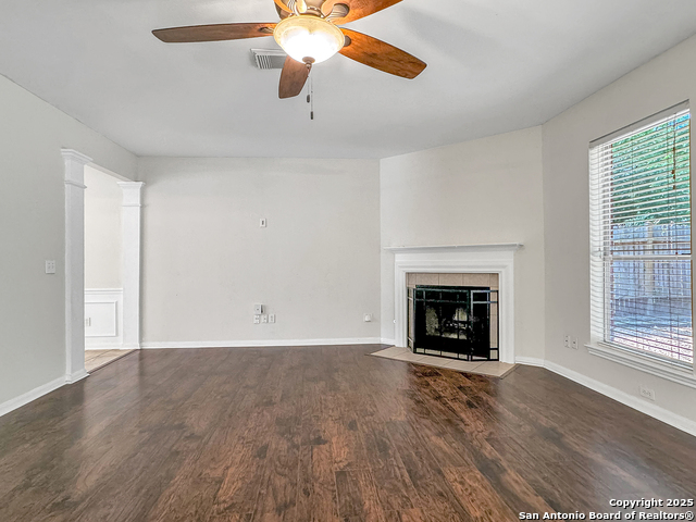 Listing photo id 5 for 7 Lockspring