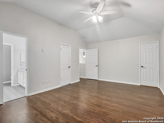 Listing photo id 7 for 7 Lockspring