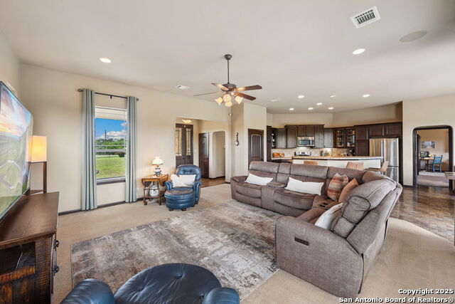 Image 11 of 52 For 108 Dahlia Pass